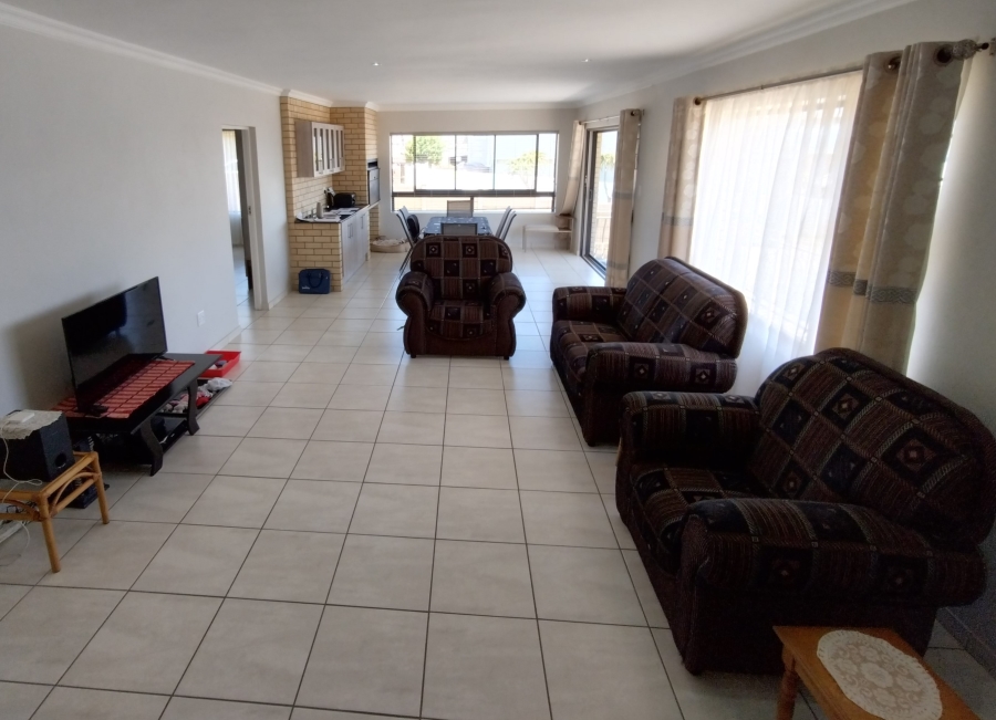 3 Bedroom Property for Sale in Wavecrest Eastern Cape